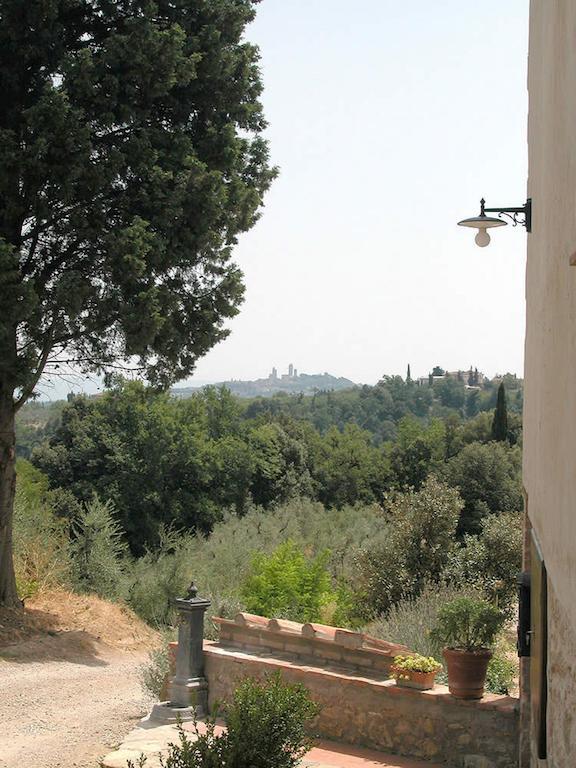 Podere Le Grotte Guest House San Gimignano Exterior photo